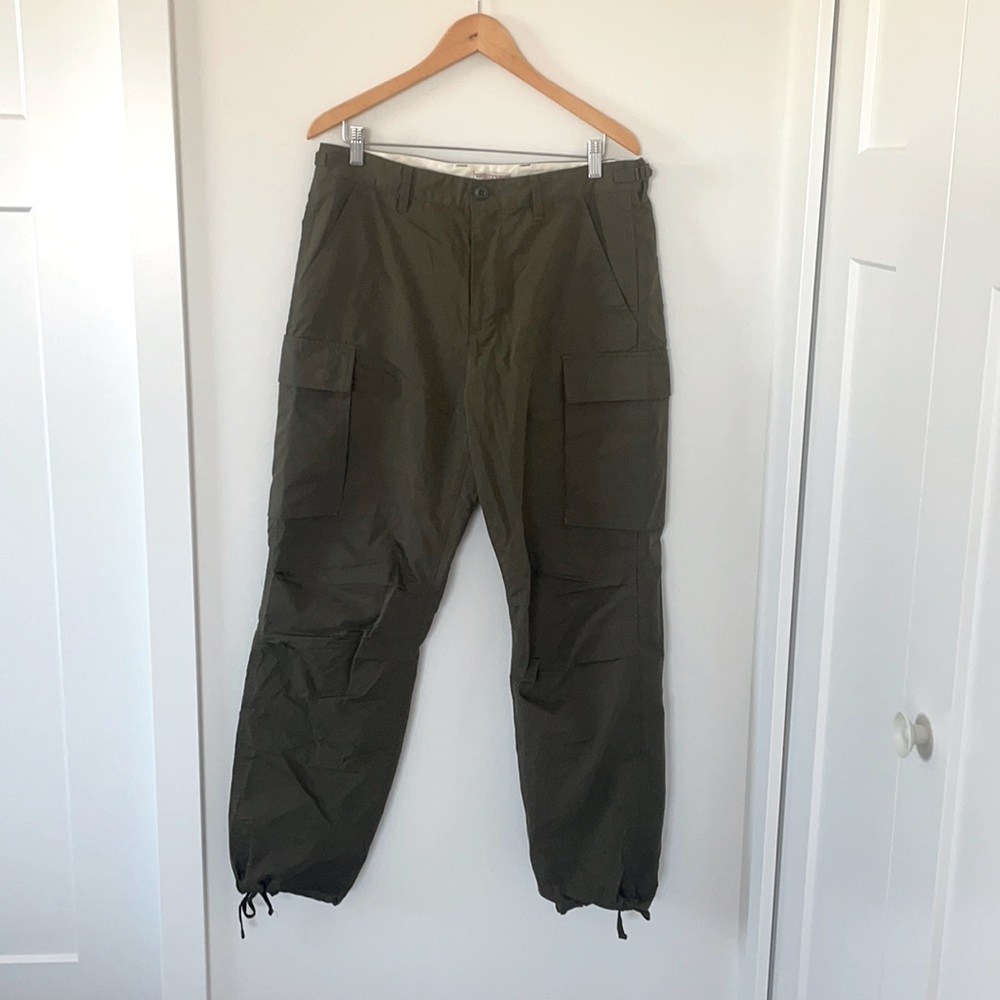 Men’s NWOT Wallace & Barnes J Crew Cargo Pants- 34W 32L